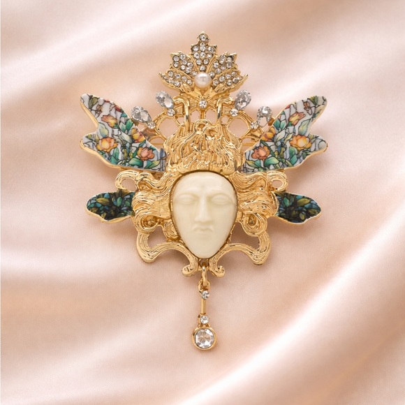 Face Mask Surrealism Gold Jewel Brooch - Picture 4 of 4
